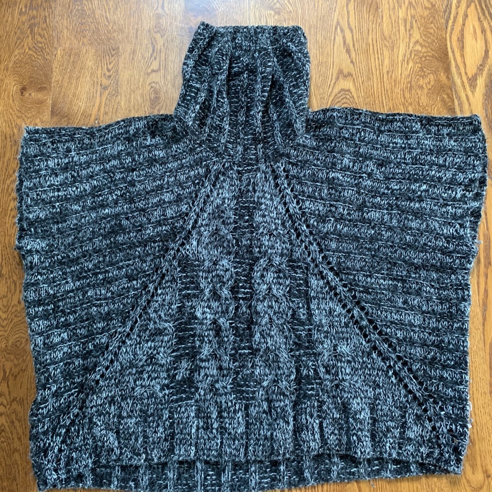 Buffalo knit poncho